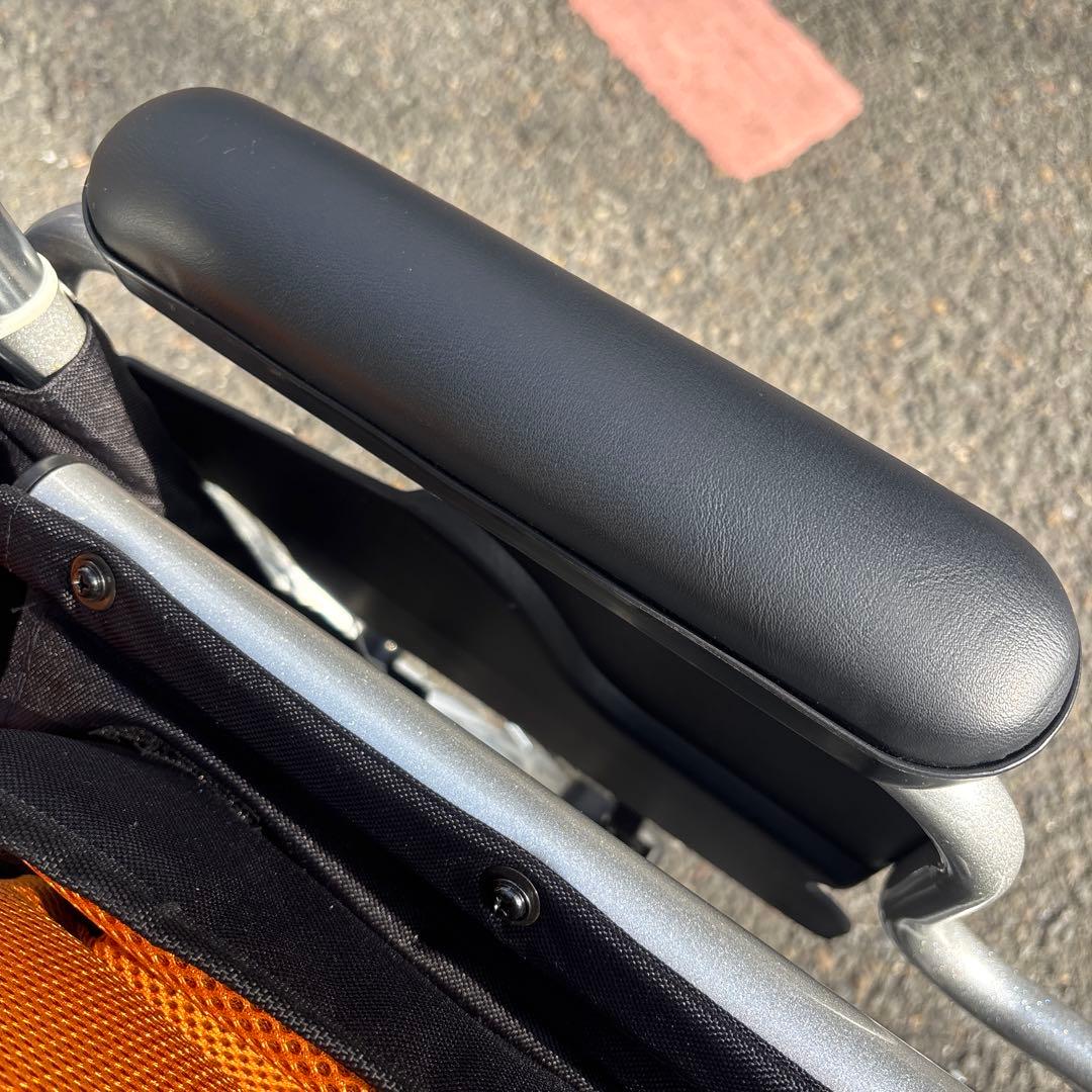 折りたたみ車椅子　ケアテックジャパン