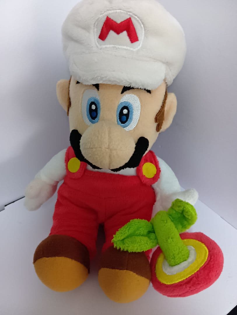 ファイヤーマリオ　ぬいぐるみ