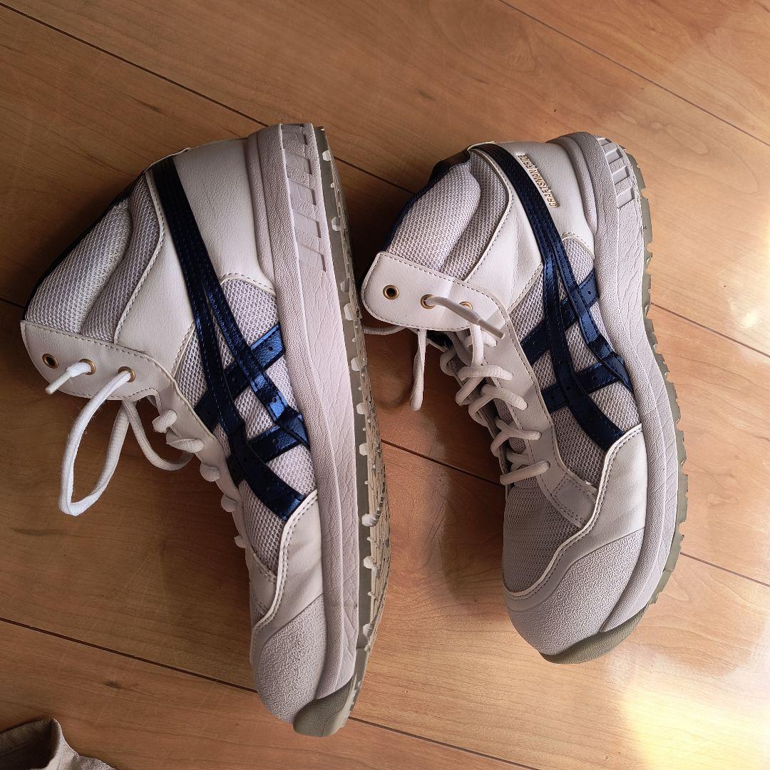 ASICS ハイカットシューズ ホワイト/ネイビー