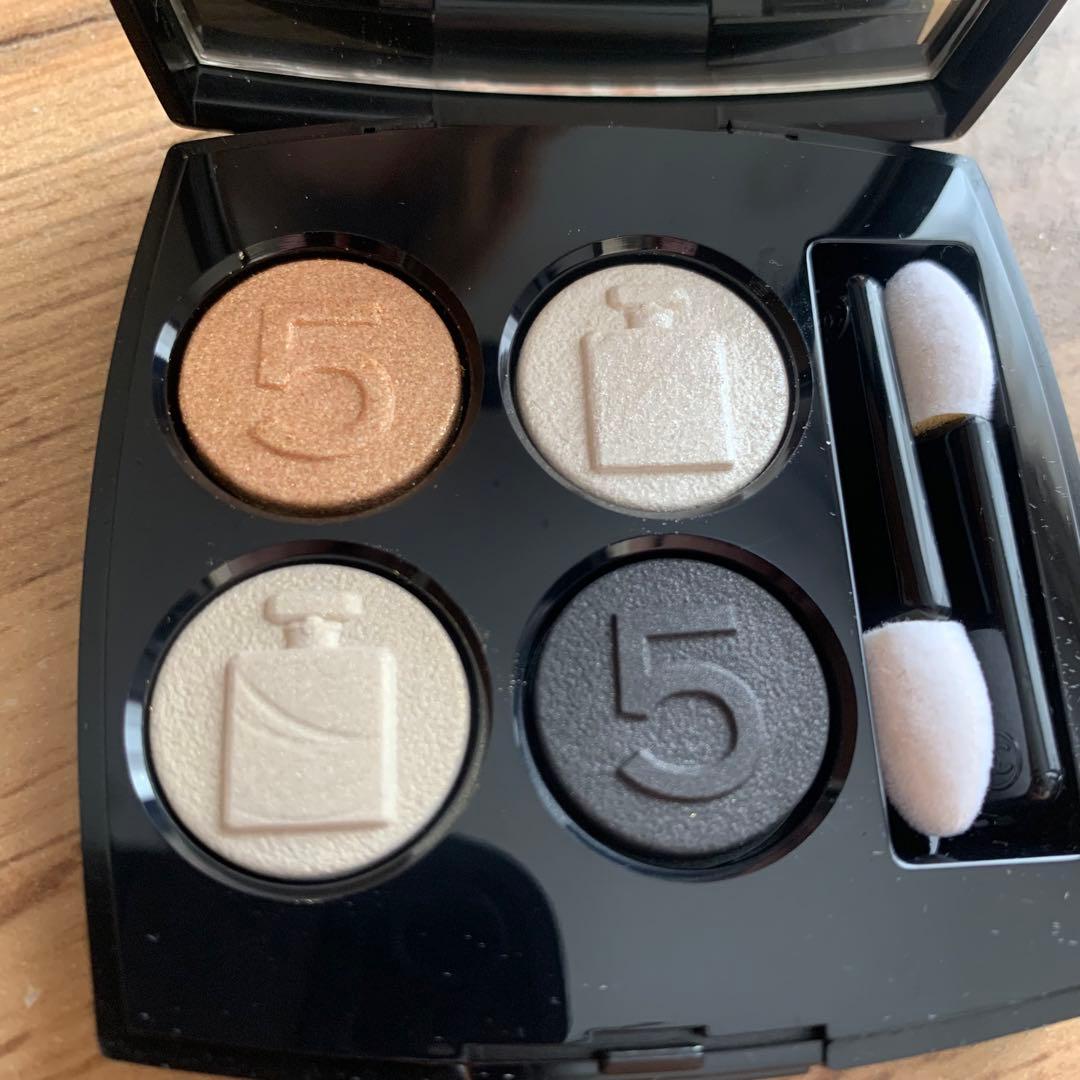 CHANEL アイシャドウパレット N°5