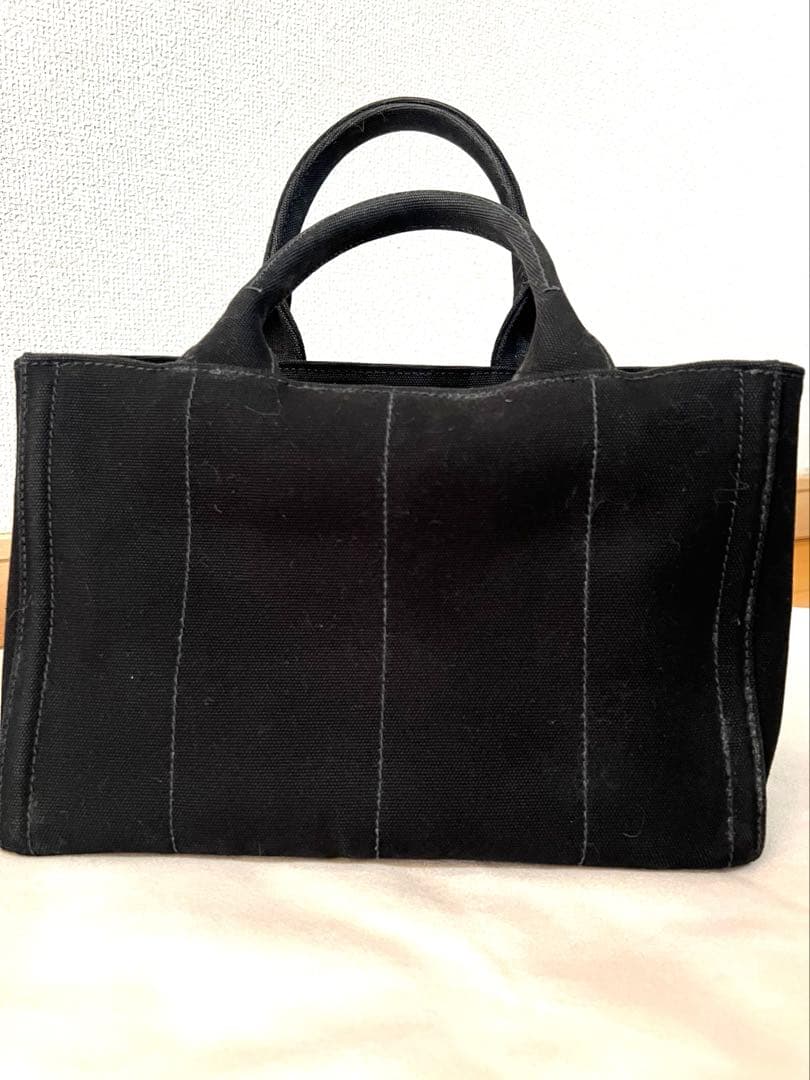 プラダ　カナパ　ビジュー　黒