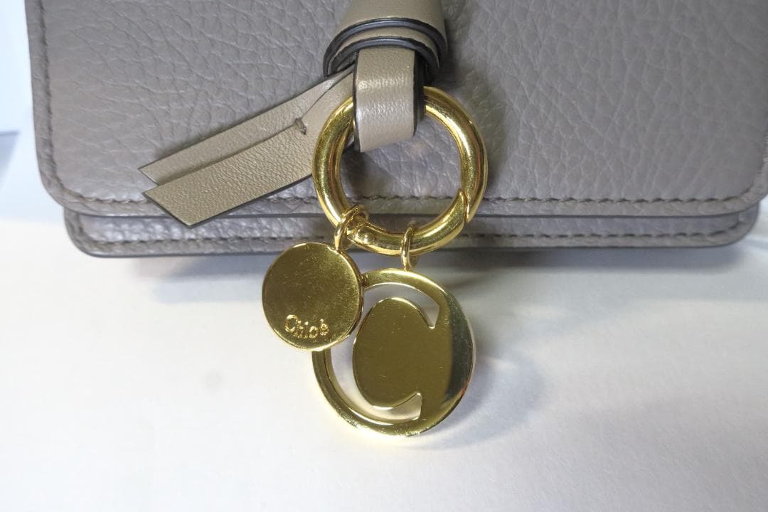 クロエ　カードケース　カシミヤグレー