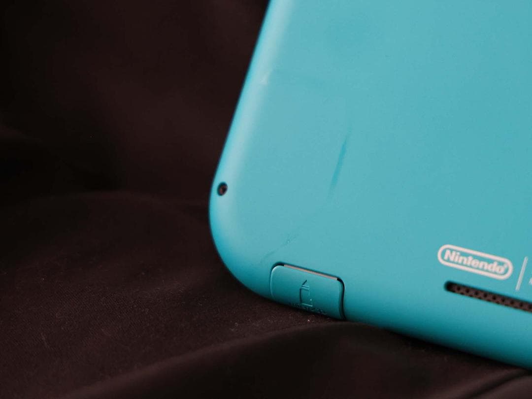 Nintendo Switch Lite ターコイズ（箱・ACアダプター付き）