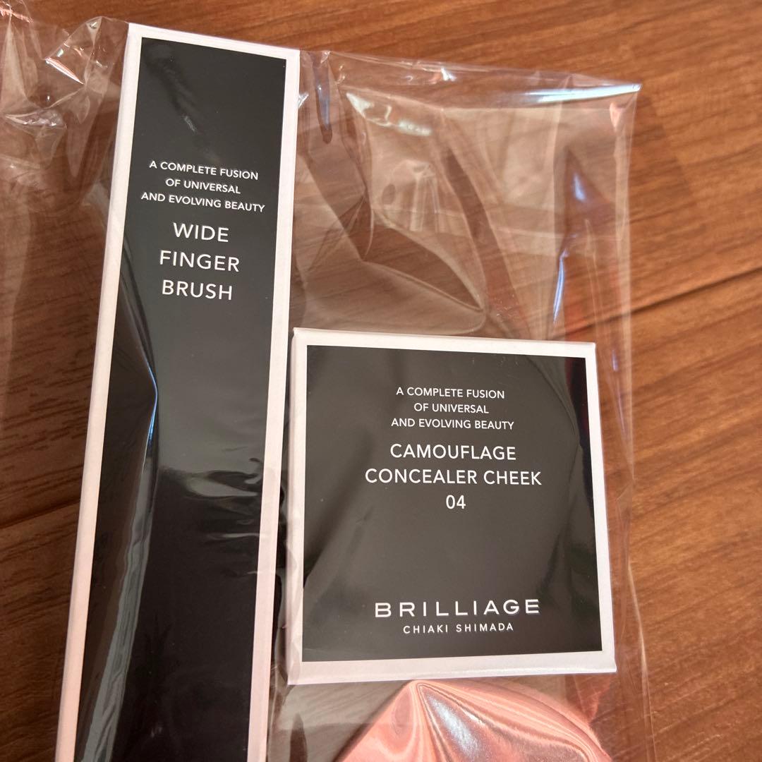ブリリアージュコンシーラーチーク04&ワイドフィンガーブラシ