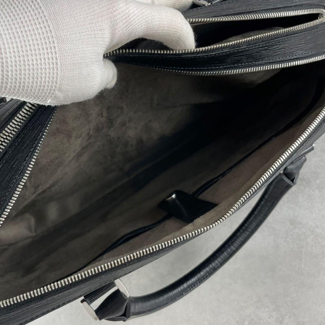 【未使用品】ペッレモルビダ キャピターノ 2室 2way A4可 黒 レザー