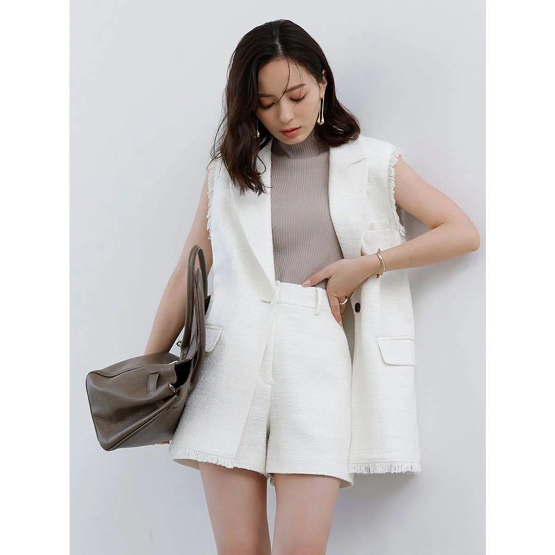 【美品】ツイードテーラードベスト ホワイト アニュアンス