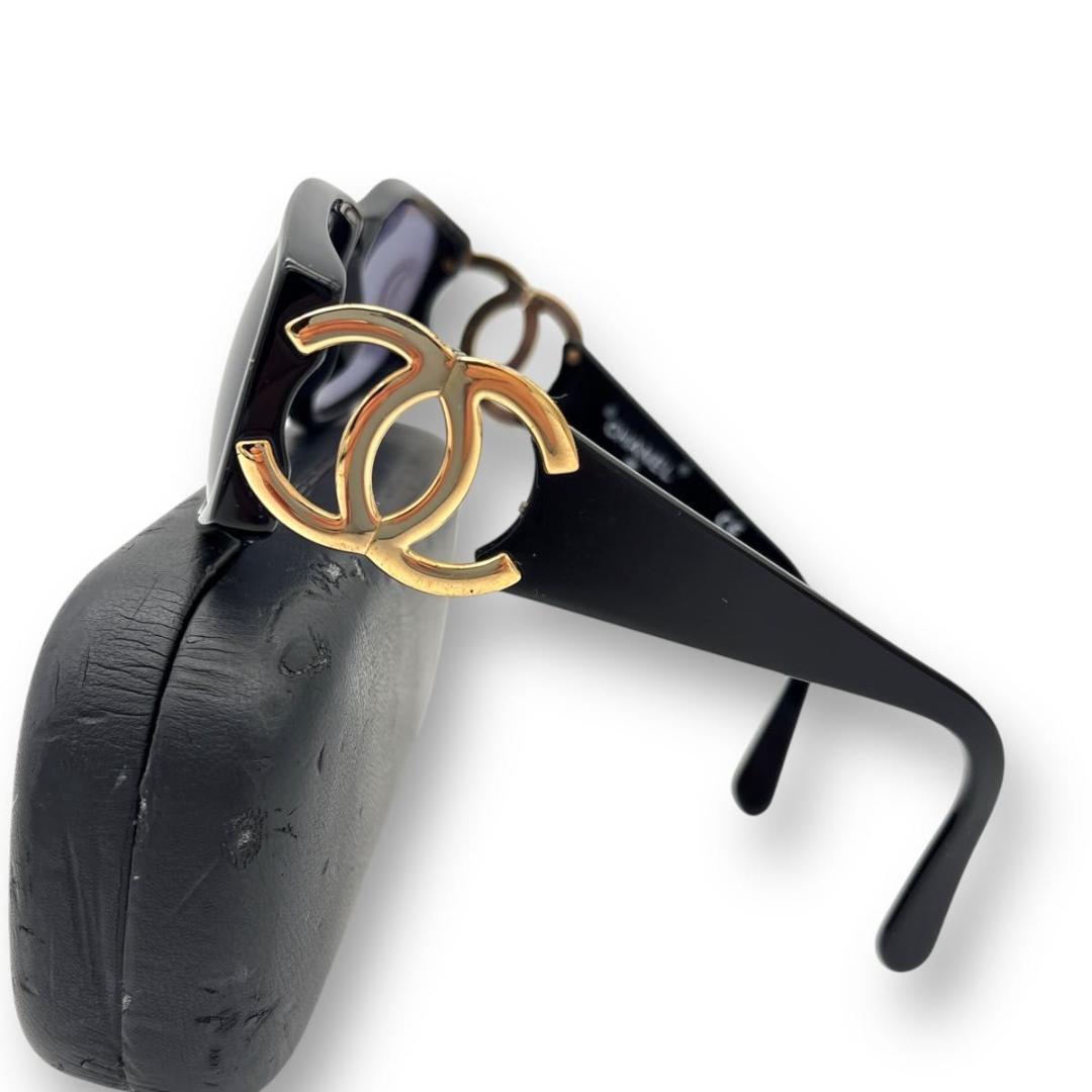CHANEL sunglasses BLACK coco case gold ④