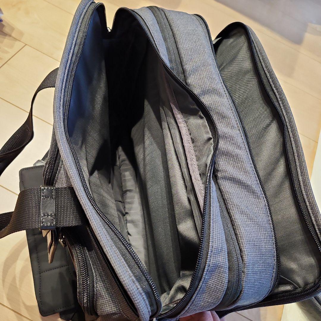 TUMI ビジネスバッグ グレー