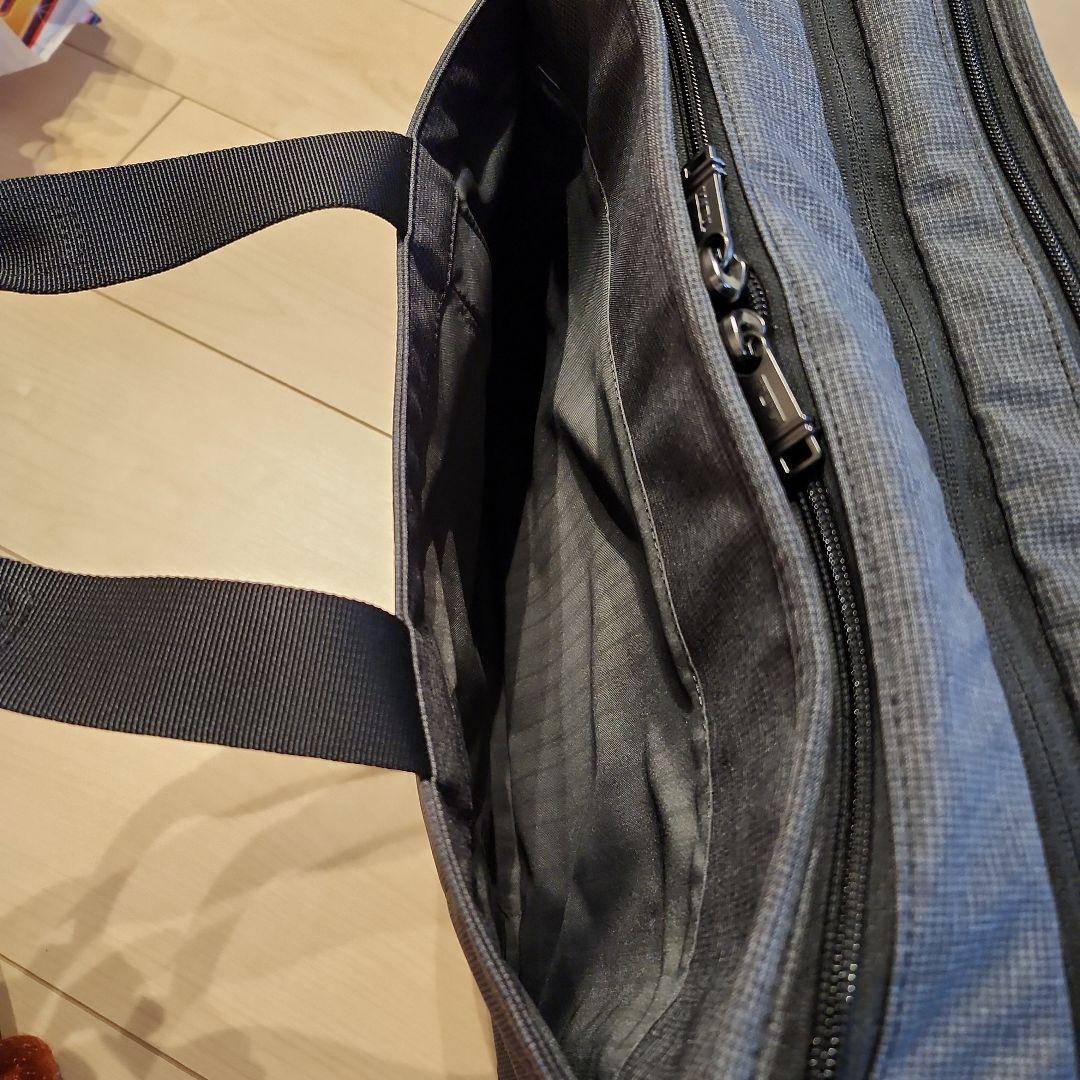 TUMI ビジネスバッグ グレー
