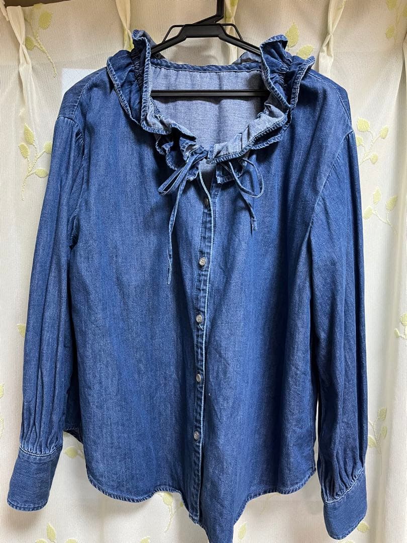RM denim フリルギャザーデニムブラウス