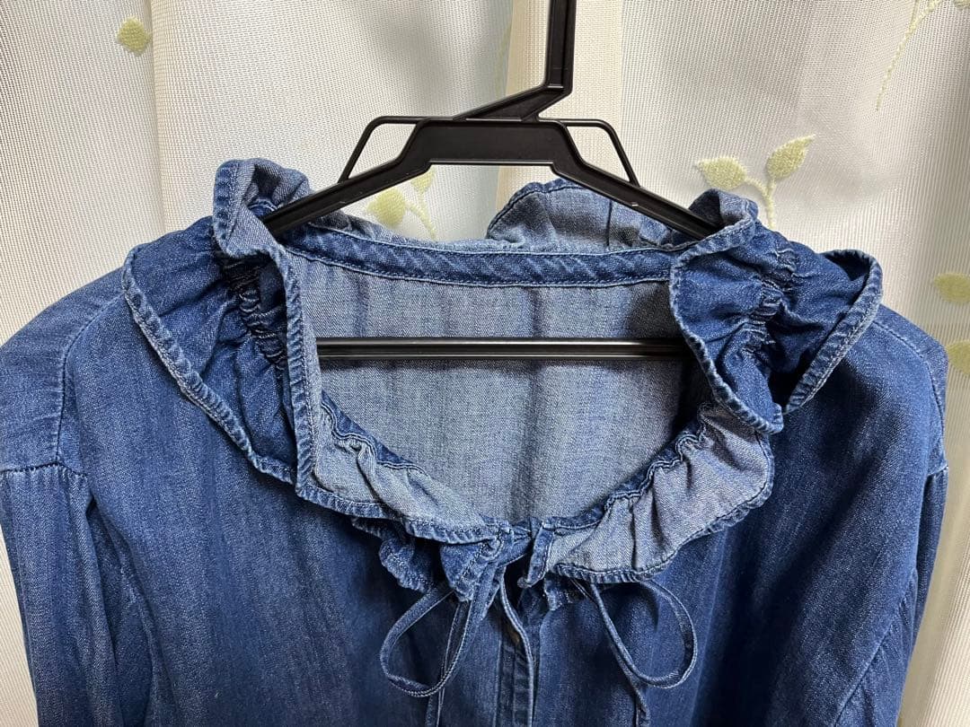 RM denim フリルギャザーデニムブラウス