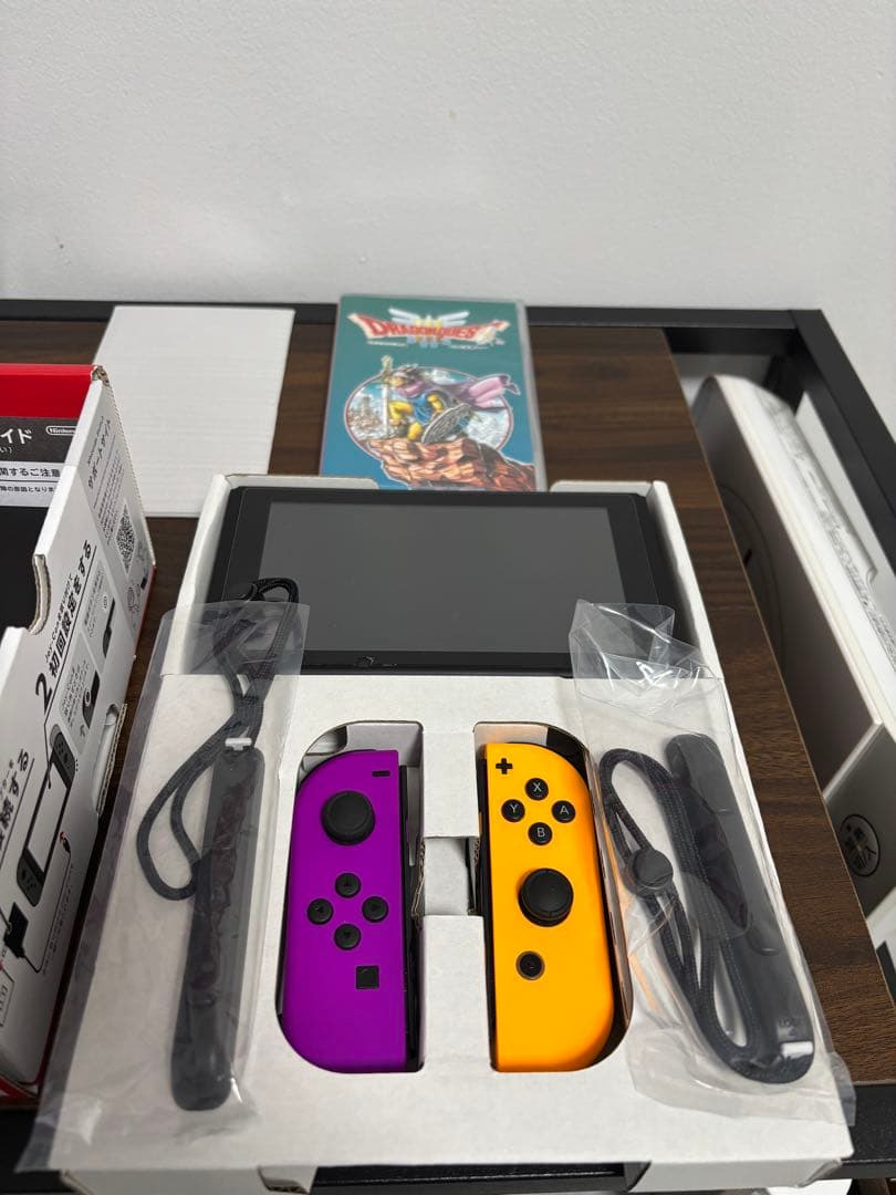 NintendoSwitch本体＆ドラゴンクエストIIIセットおまけ付き