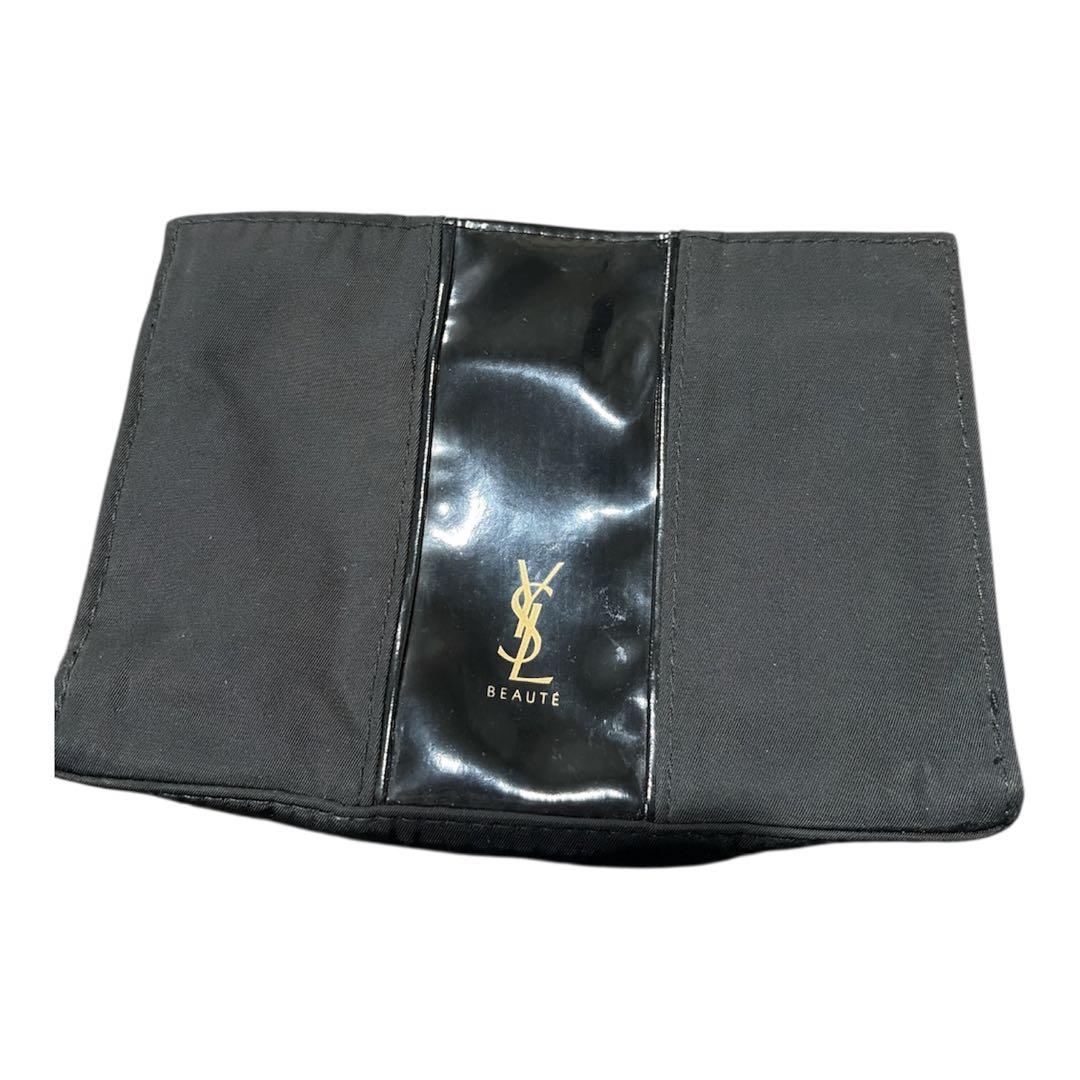 イヴ・サンローラン　パウダーファンデーション レフィル