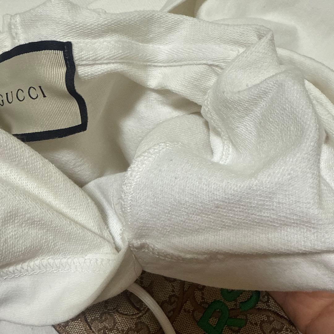 GUCCI ホワイト クマ刺繍 パーカー