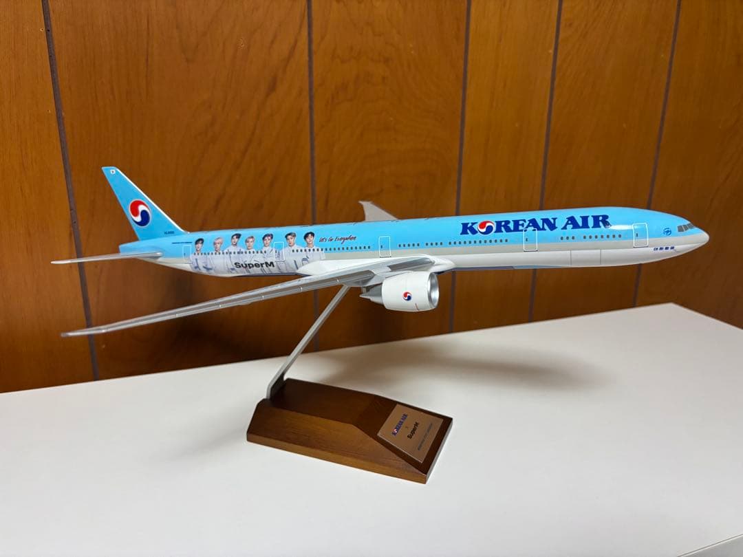 1/200 大韓航空 Boeing777 SuperM 特別塗装機