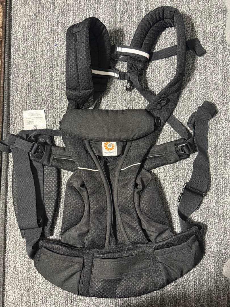 エルゴ オムニブリーズ 黒 ポーチ付き