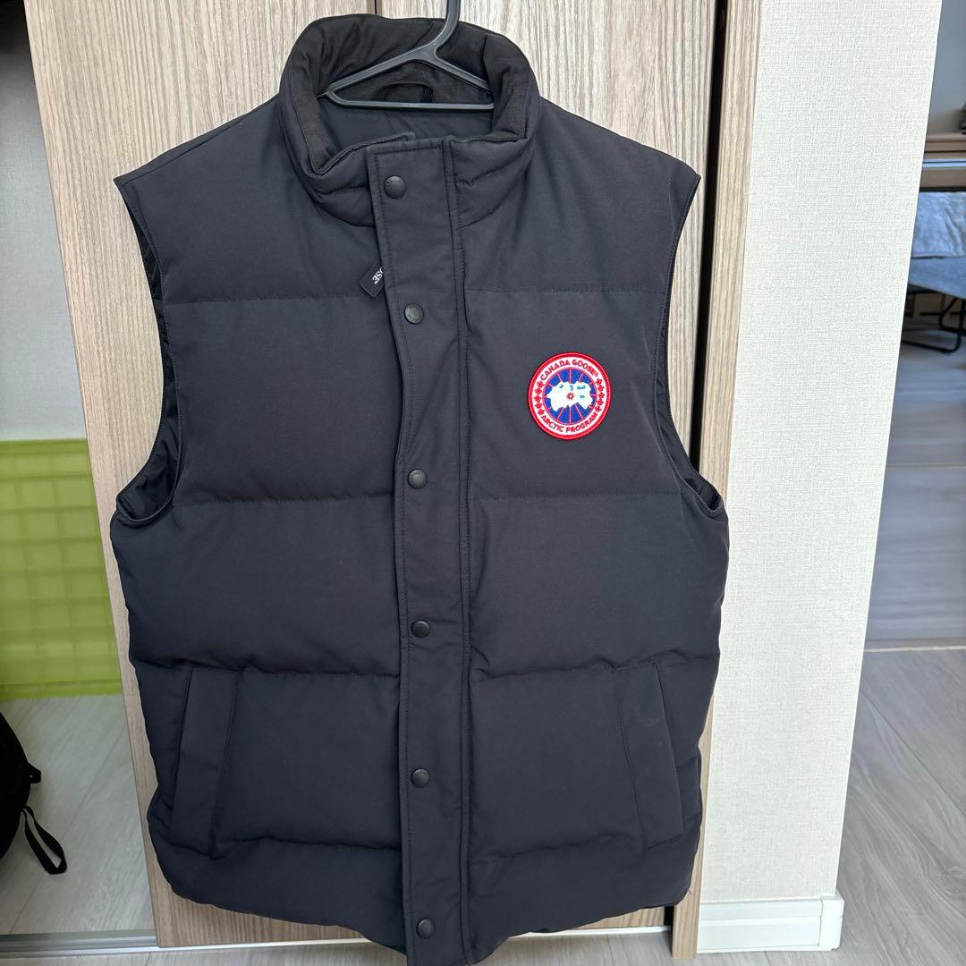 カナダグース、ダウンベスト　S size