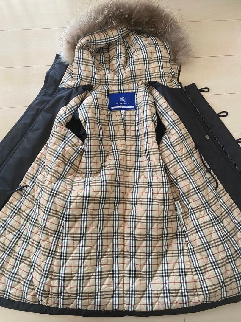 バーバリーブルーレーベルモッズコート 黒 ファー付き