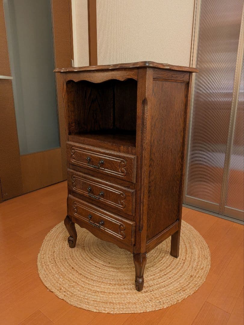 ルーマニア製 オーク材 猫脚チェスト