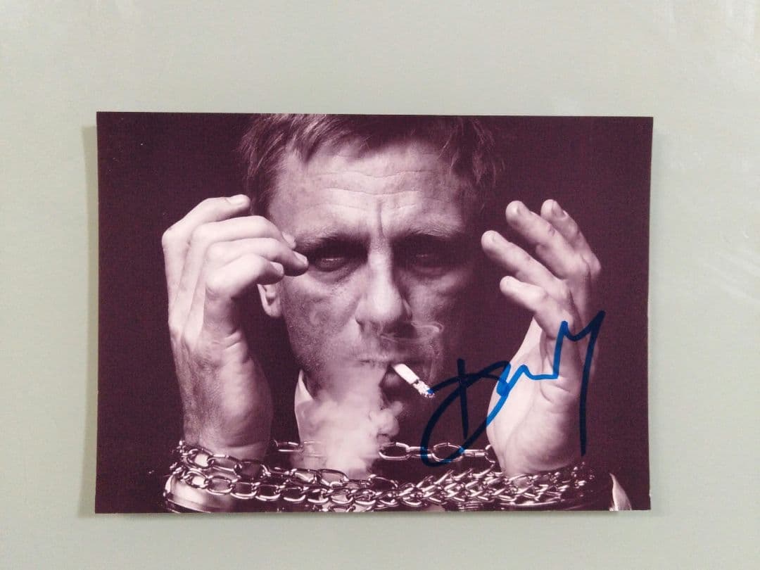 セール中…ダニエル・クレイグ直筆サイン入り2Lサイズ写真…