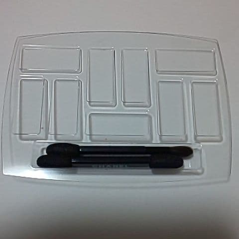 CHANEL シャネル レ ヌフ オンブル エディシオン N°2-カンテサンス