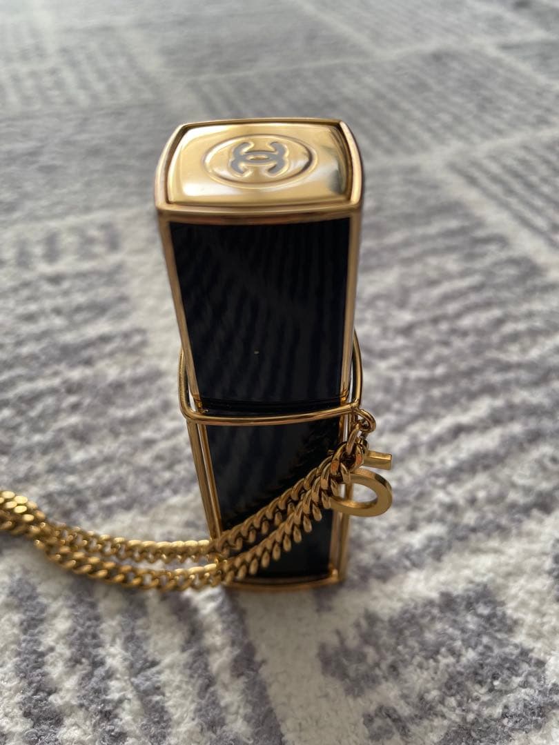 CHANEL 香水　限定no.5 パーススプレイチャームチェーン付