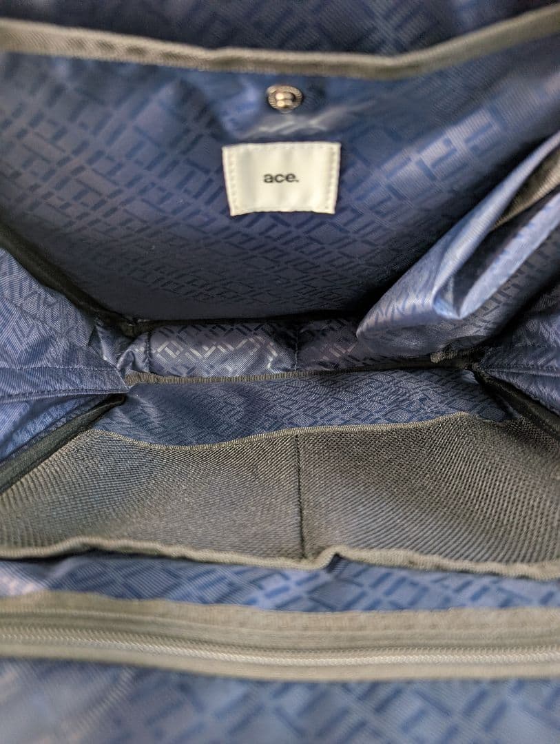 【極美品級】✨aceビジネスリュックB4　撥水軽量 定価28600円10％OFF