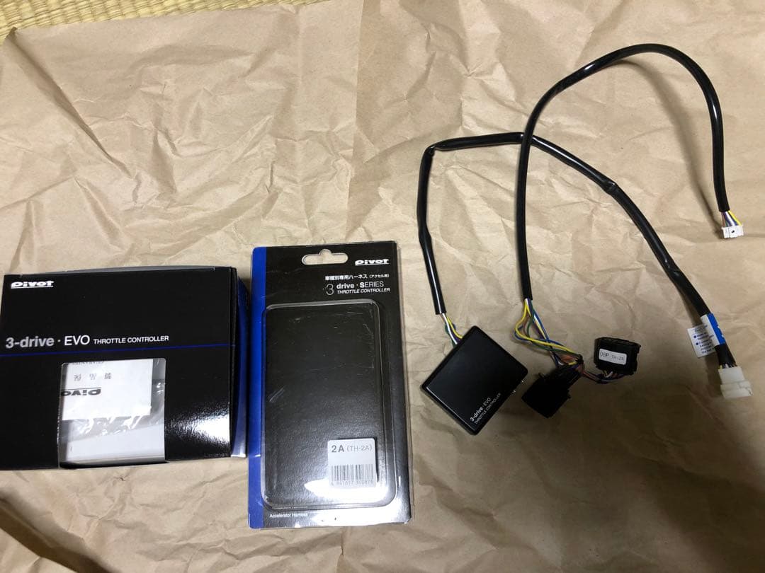 Pivot 3-drive evo　スロコン　車両別専用ハーネス　TH-2A