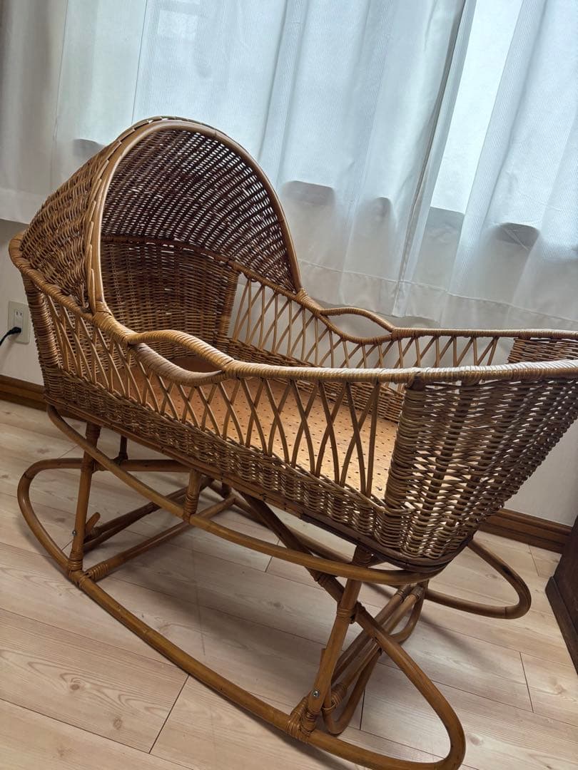 ベビーベッド　ゆりかご　アンティーク　籐製　ヴィンテージ　店舗什器ドライフラワー