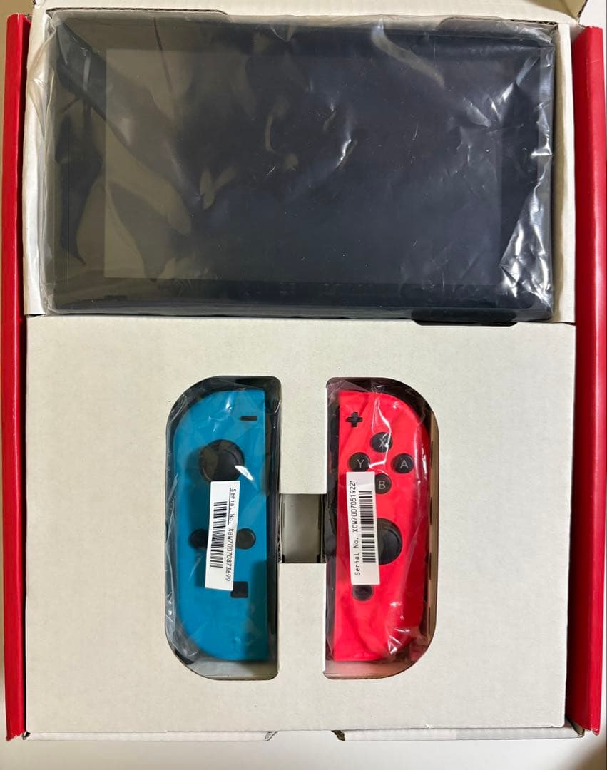 未使用に近い Nintendo Switch本体（赤/青） バッテリー向上ver