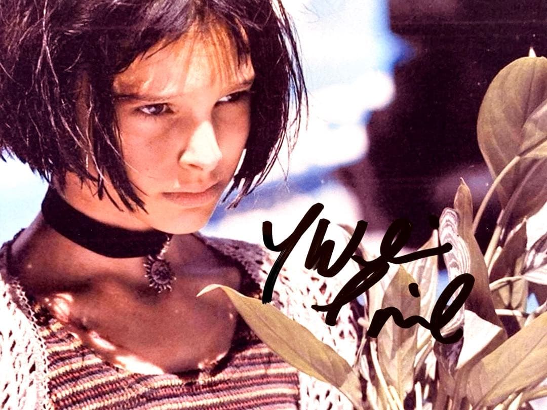 セール中…ナタリー・ポートマン直筆サイン入り2Lサイズ写真…