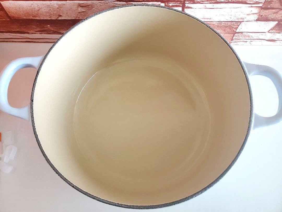 【極美品/週末価格】ル・クルーゼ　ココットロンド　22㎝　コースタルブルー