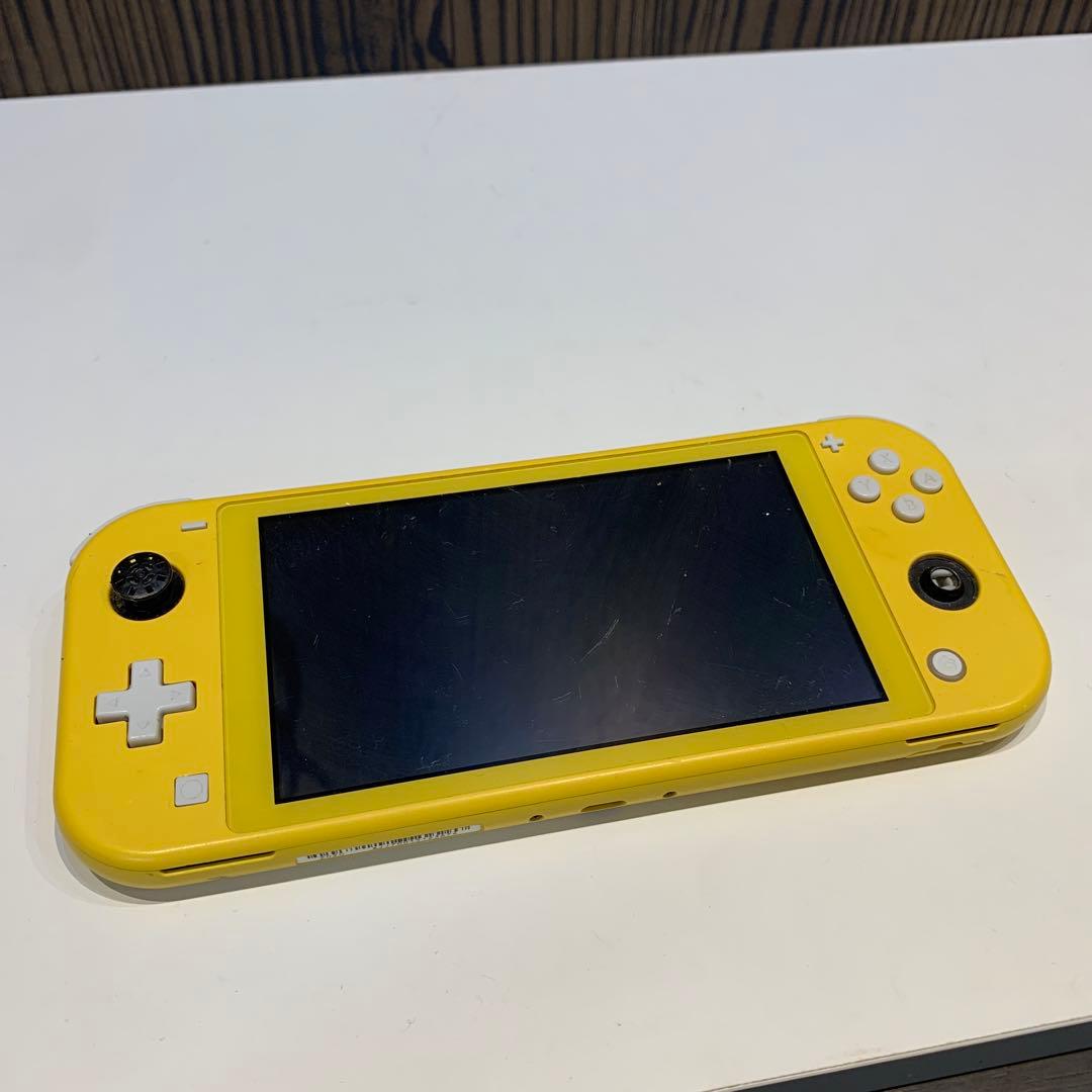 Nintendo Switch Light イエロー　ジャンク品