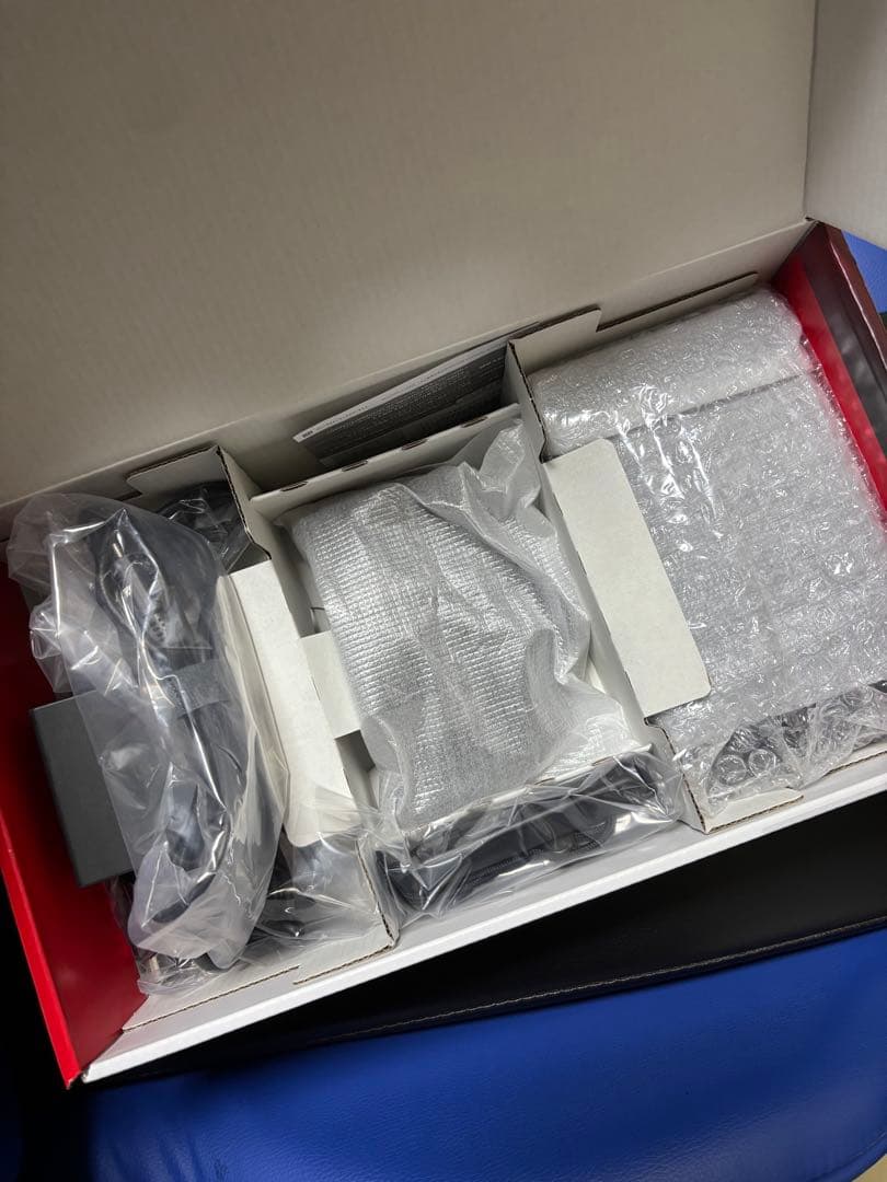 【美品】64GBSDカード・箱付きNintendo Switch 本体