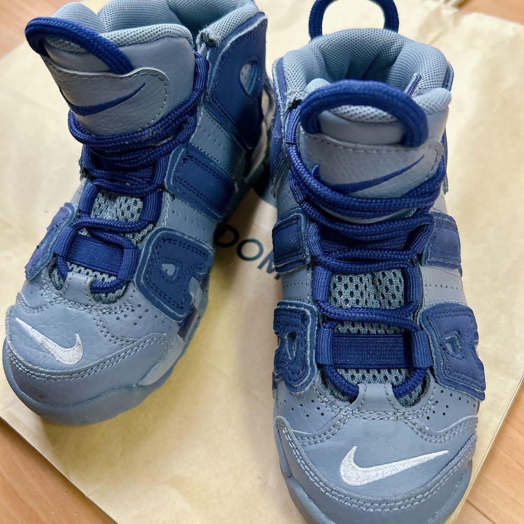 NIKE エアモア アップテンポ グレー 18.5cm