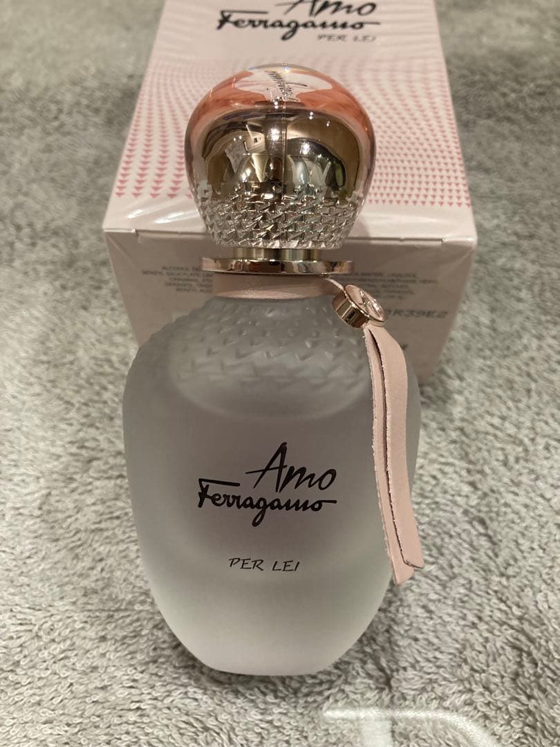 フェラガモアモフェラガモパーレイ香水オーデパルファム新品未使用　定価１４１９０円