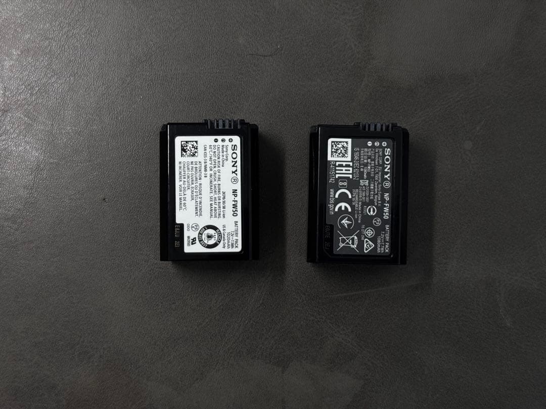 SONY α7 II ミラーレスカメラ 本体 ボディ/純正バッテリー2個付