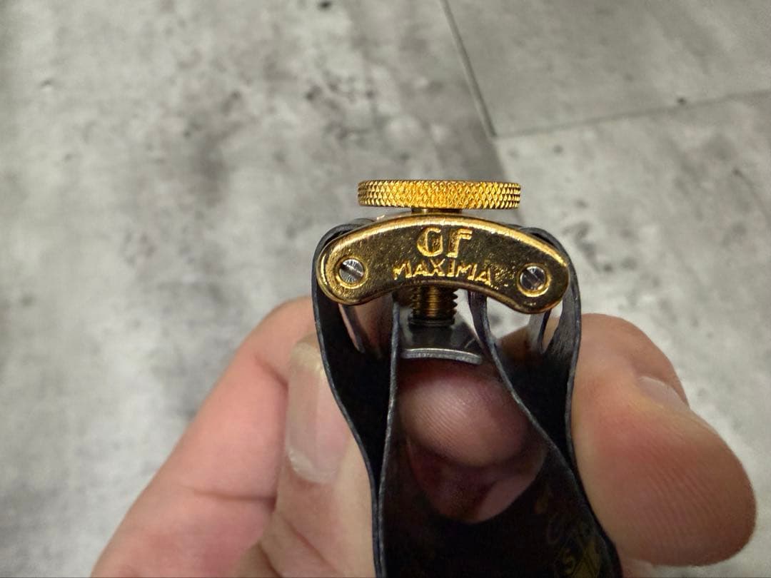 GF-MAXIMA　テナーサックス用リガチャー　Gold Line