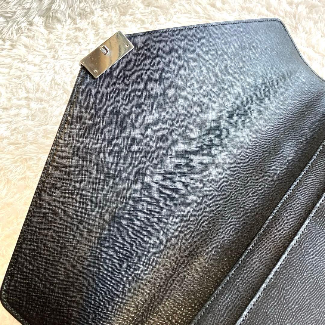 【美品】Burberry 高級ビジネスバッグ　ダレスバッグ　鍵付き