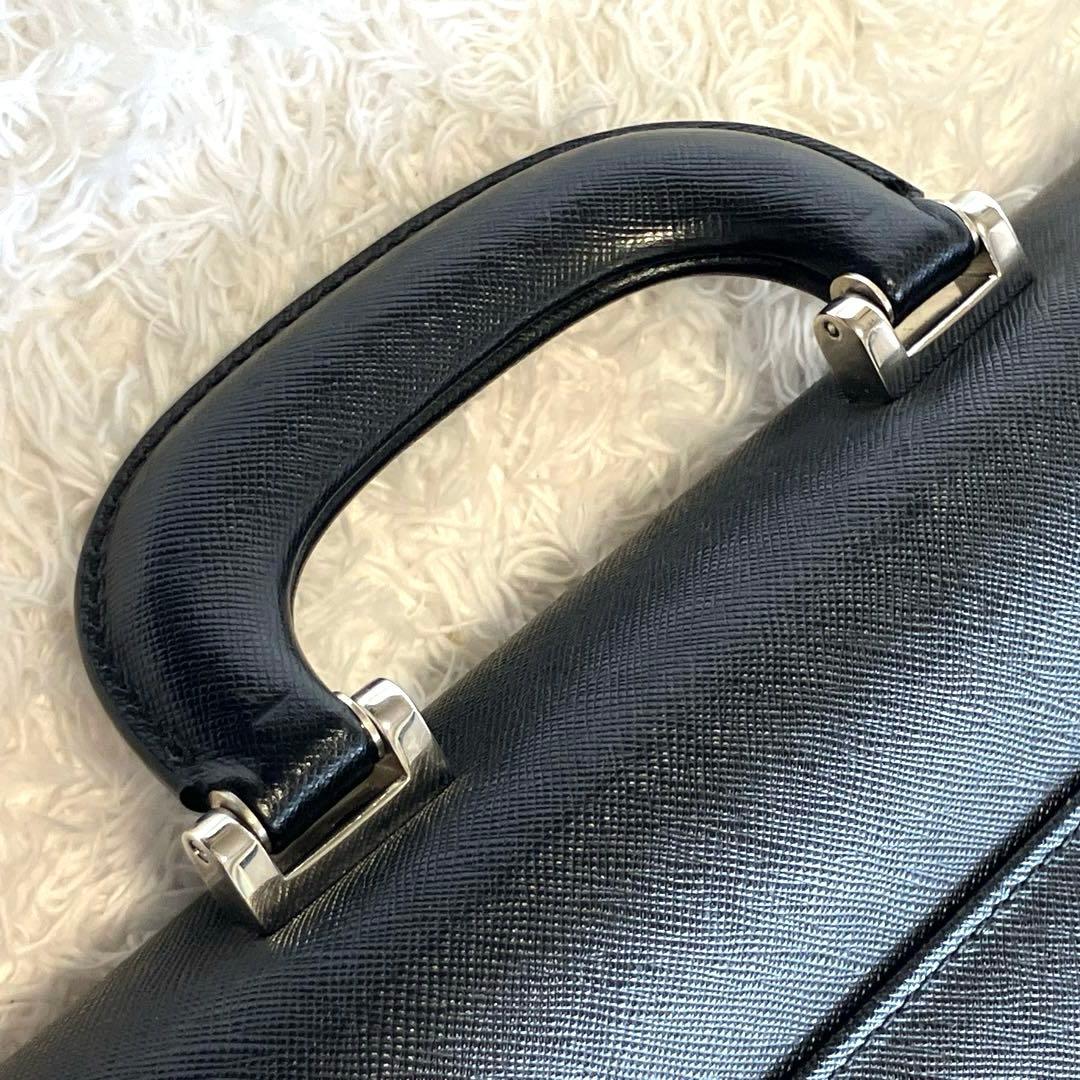 【美品】Burberry 高級ビジネスバッグ　ダレスバッグ　鍵付き
