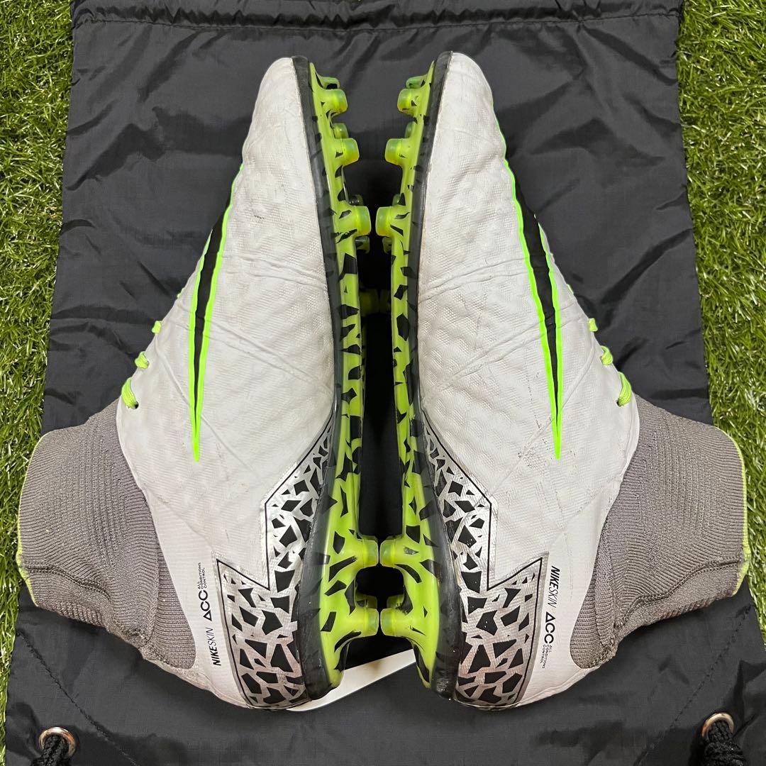 NIKE Hyper Venom Phantom Ⅱ FG 28cm