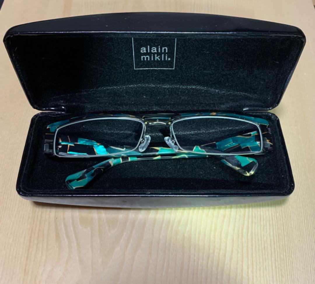 希少　alain mikli A00341 ヴィンテージ感溢れる緑色フレーム