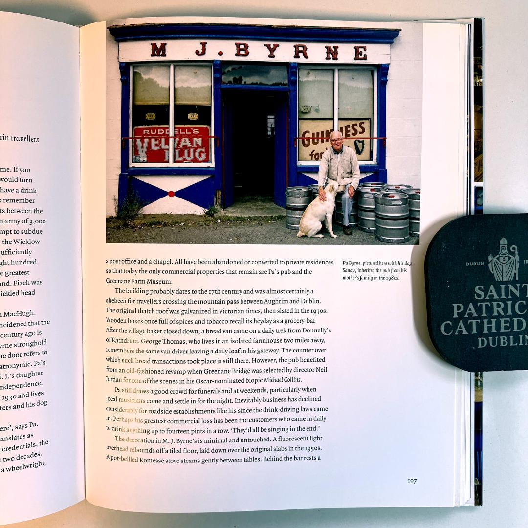 The Irish Pub / James Fennell他