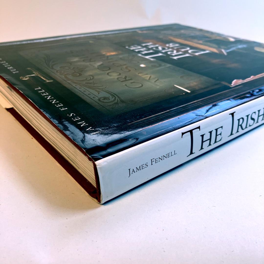 The Irish Pub / James Fennell他