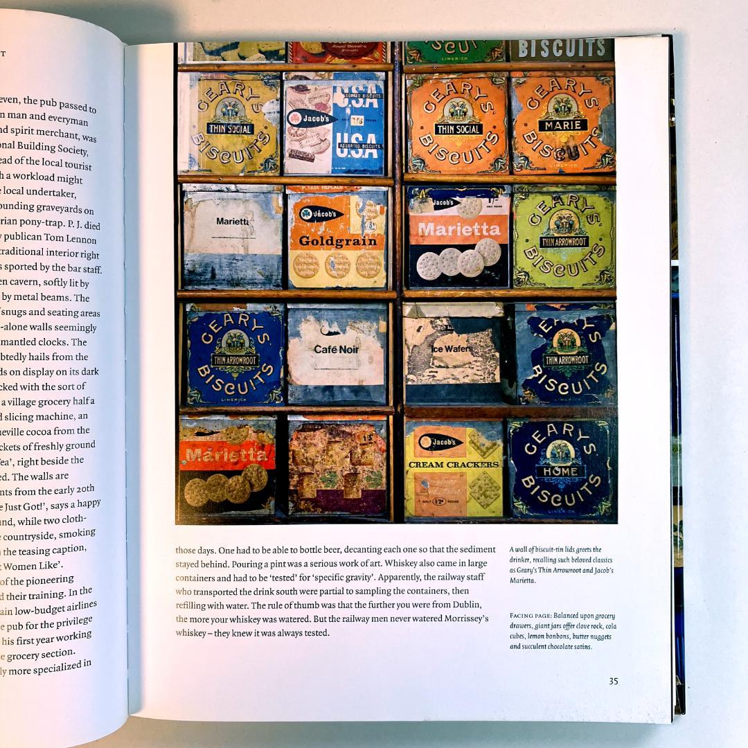 The Irish Pub / James Fennell他