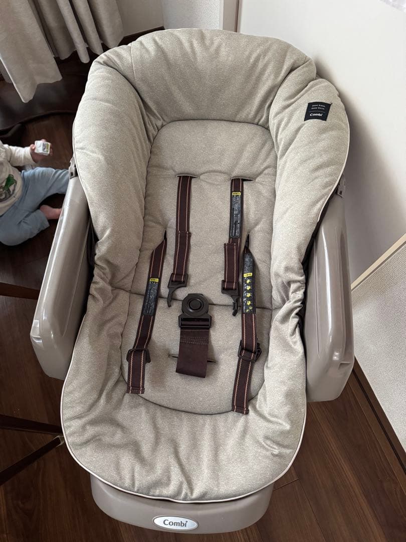 Combi ネムリラ　AUTO SWING BEDi EGシリーズ