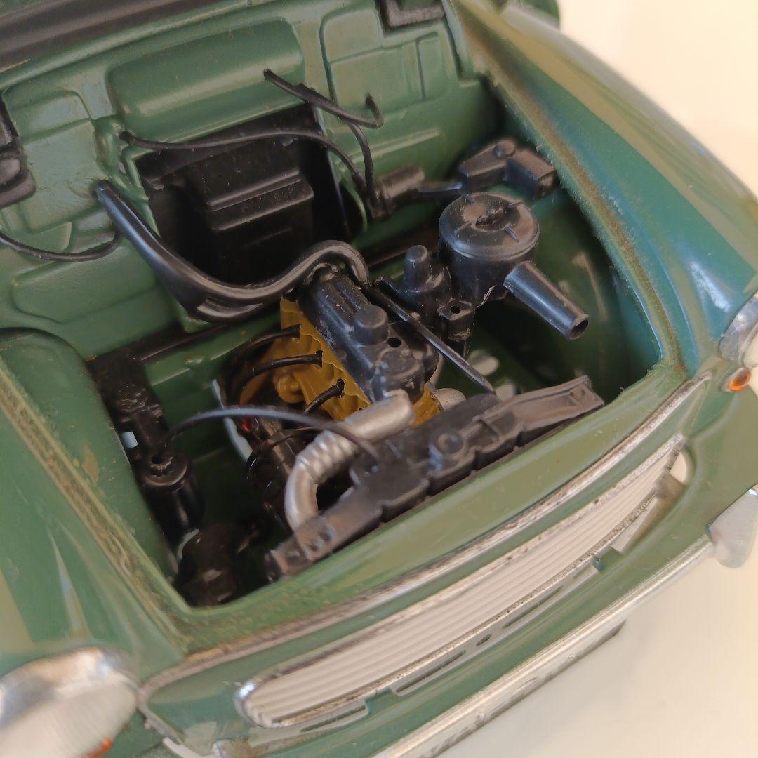 ミニチャンプス製　モーリスマイナー