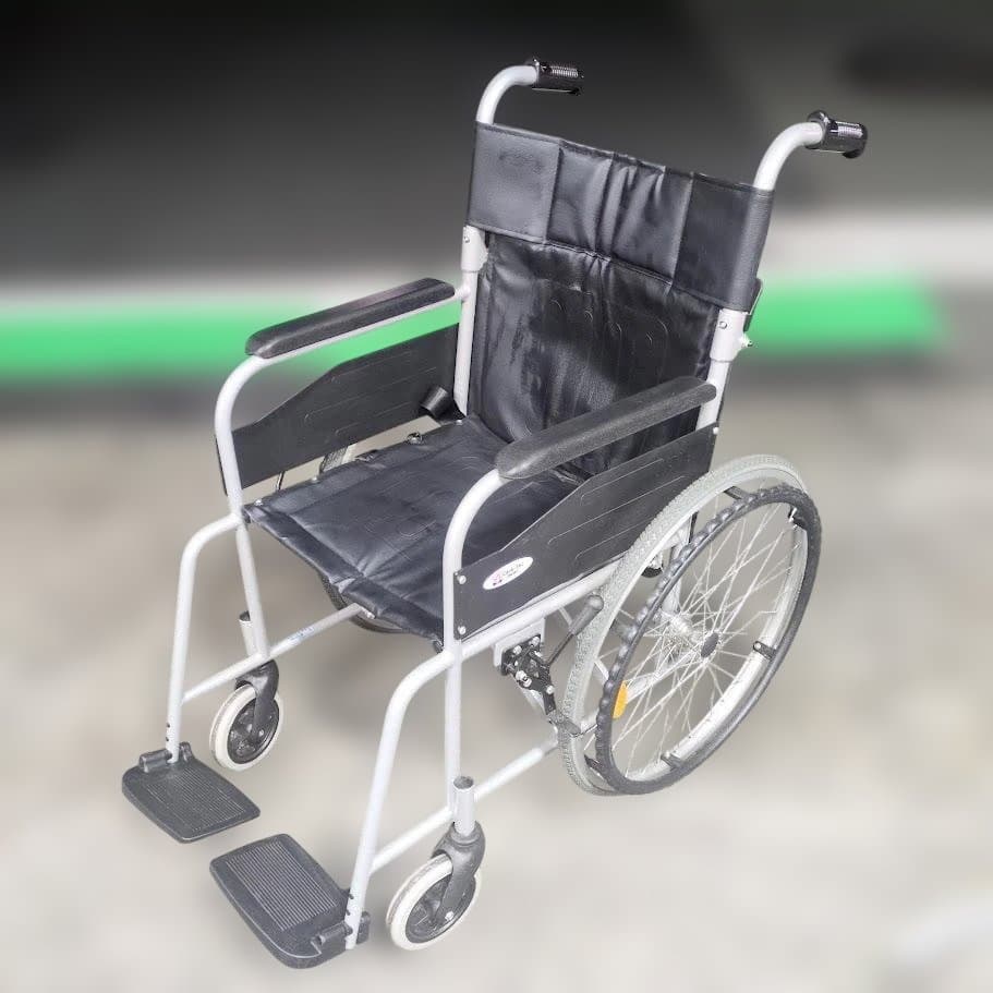 ケアテックジャパン 自走式 スチール製 折りたたみ 車椅子 CS-10BK