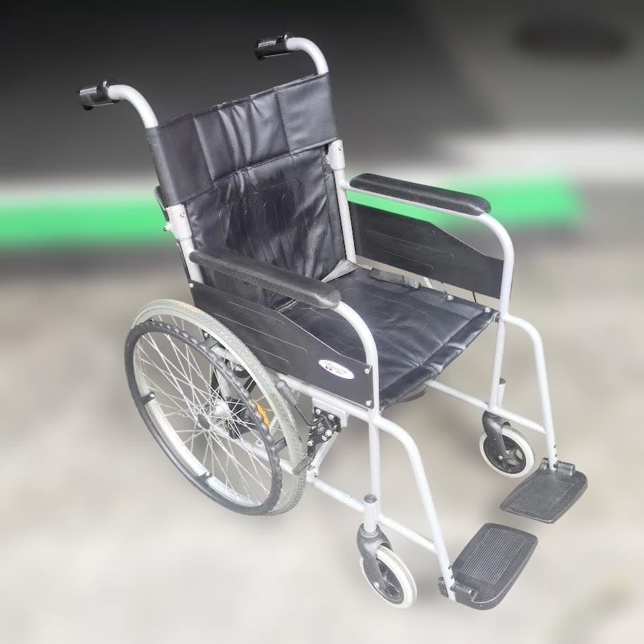 ケアテックジャパン 自走式 スチール製 折りたたみ 車椅子 CS-10BK