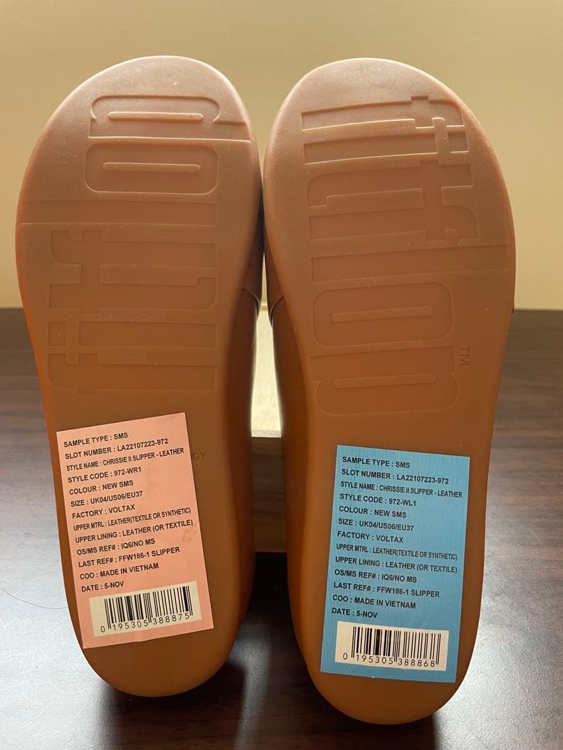 ぺ*け様 【新品未使用】fitflop サボ　レザー　ブラウン　US6 23cm